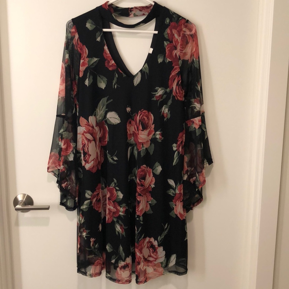 Really cute floral print dress